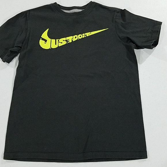 Nike Other - Nike Grey Just Do It Grey T-shirt S small in boys Nike Other - Nike Grey Just Do It Grey T-shirt S small in boys